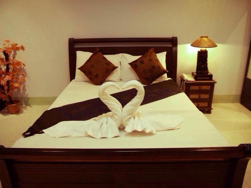 At At Inn